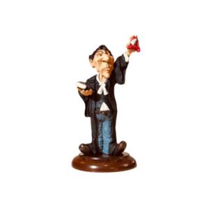 مجسمه طنز شخصیت آقای وکیل