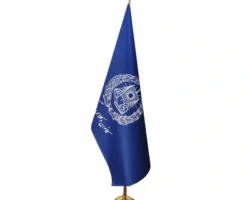 پرچم ایستاده کانون وکلا همراه با درج نام وکیل یا موسسه حقوقی