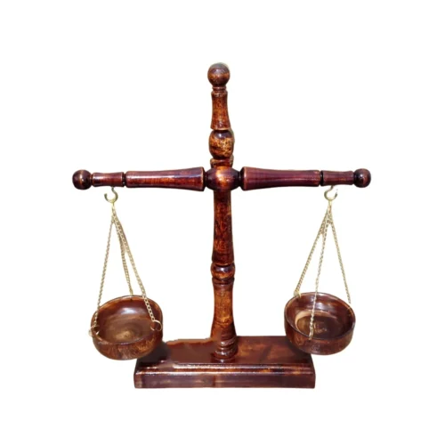 ترازوی دکوری تمام چوبی مدل عدالت