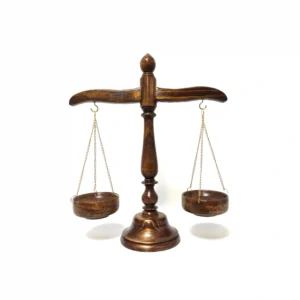 ترازوی عدالت طرح وارداتی تمام چوب