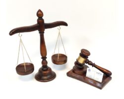 پکیج دکوری چکش و ترازوی عدالت