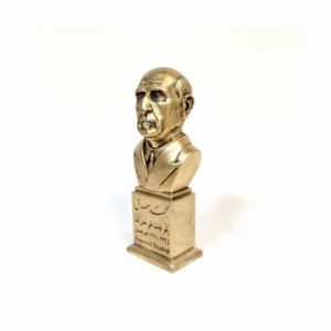 تندیس دکتر مصدق - دارنده اولین مدرک دکتری حقوق در ایران